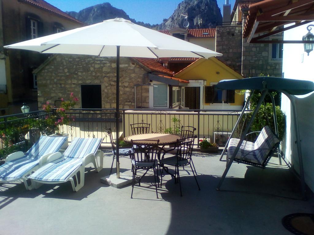 Apartment Romic Omiš Exterior foto