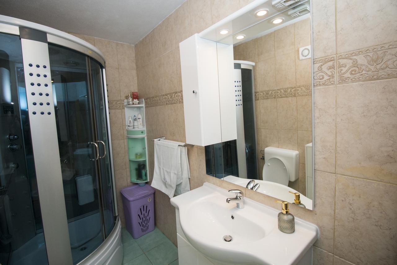Apartment Romic Omiš Exterior foto